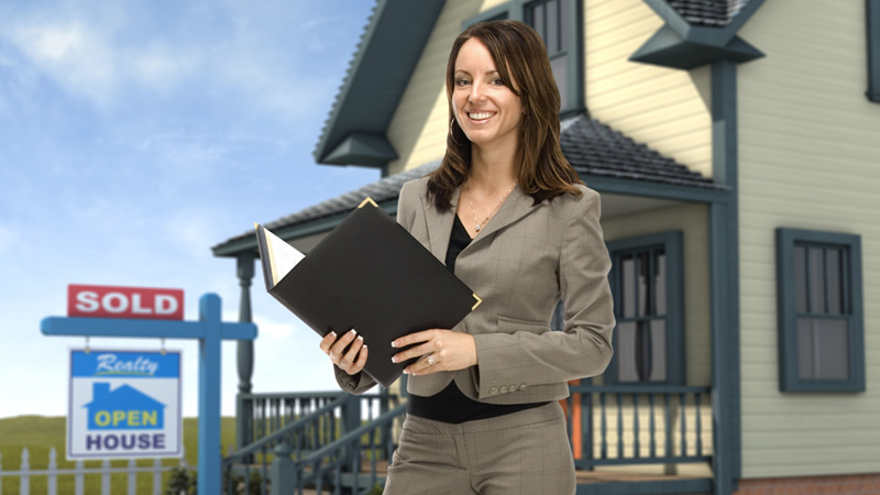 Real Estate Salesperson Needed at Harcourts Four Seasons